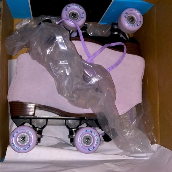 Limited edition Boardwalk Skates - Picture 2 of 3